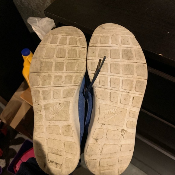 Kids Nike Roshe size 3 good condition - Picture 5 of 5